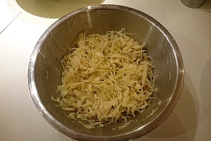 Bayrischer Krautsalat mit Speck 10