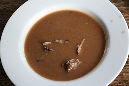 Ochsenschwanzsuppe nach Herta