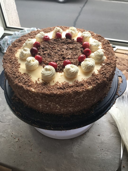 Eierlikör - Torte mit Sauerkirschen von urmeli75 | Chefkoch.de