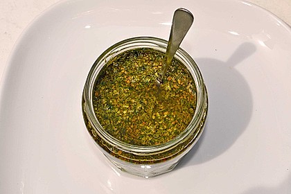 Basilikum - Pesto 1