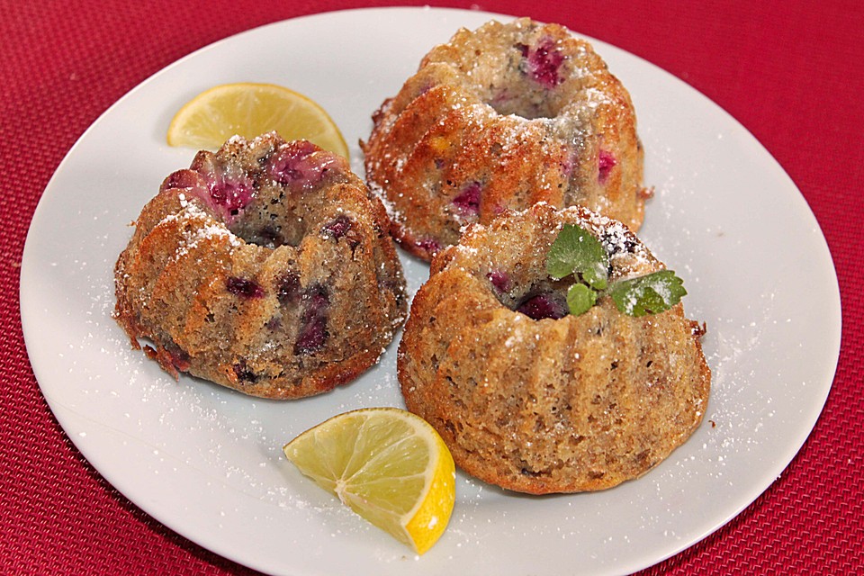 Limetten - Himbeer - Joghurt - Gugelhupf von genovefa56 | Chefkoch.de