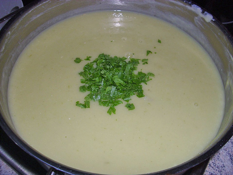 Kohlrabi - Petersilien - Suppe von samoa111 | Chefkoch.de