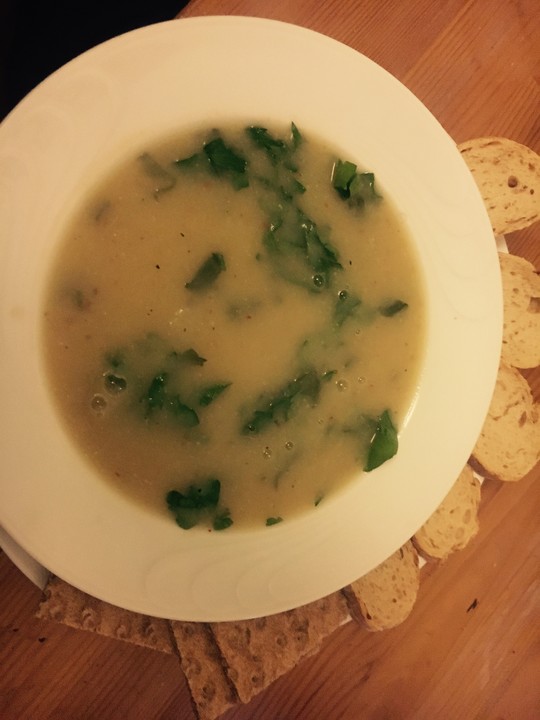 Kohlrabi - Petersilien - Suppe von samoa111 | Chefkoch.de