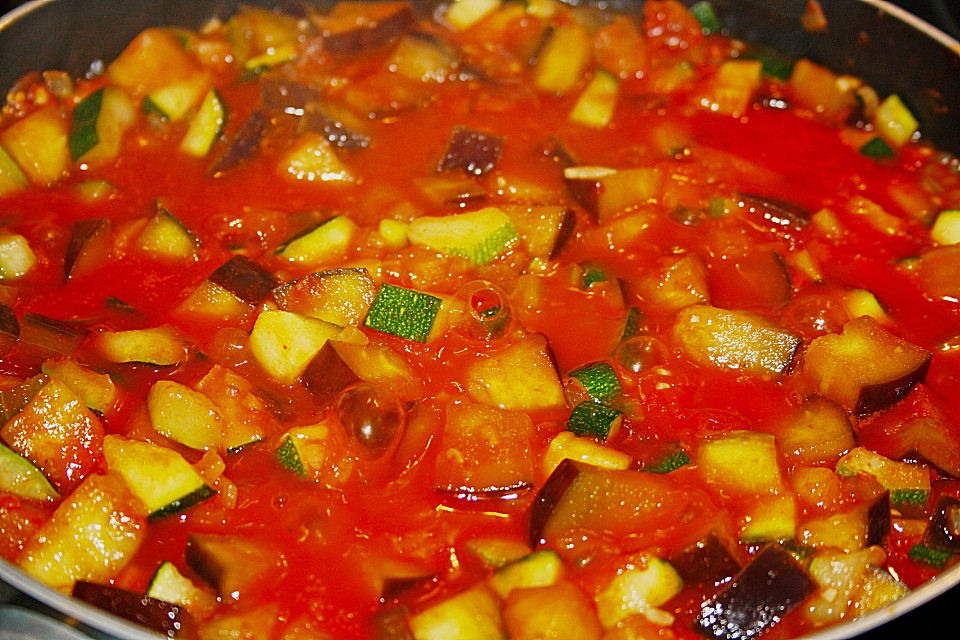 Tomatensauce mit Zucchini und Auberginen | Chefkoch.de