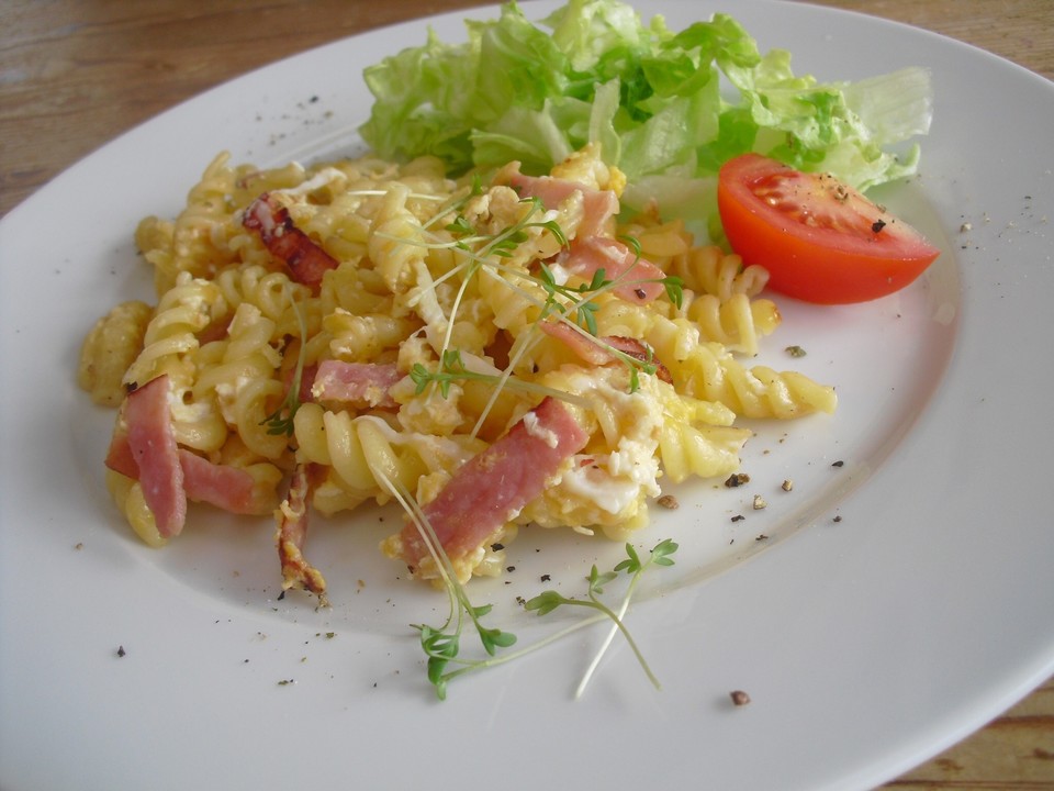 Gebackene Nudeln mit Ei und Schinken von basteluschi | Chefkoch.de