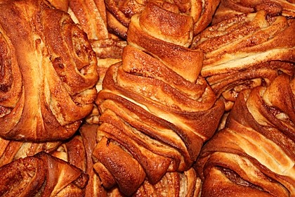 Zuckersüße Franzbrötchen 15