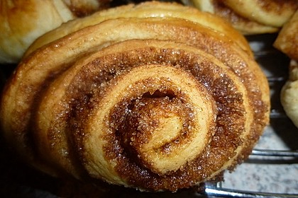 Zuckersüße Franzbrötchen 7