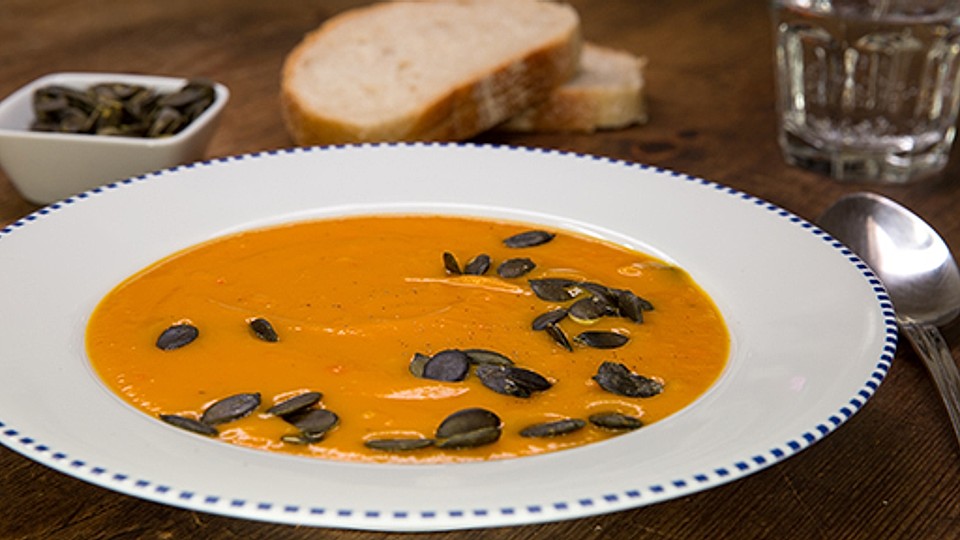 Video Kurbissuppe Mit Mohren Und Kartoffeln Chefkoch De Video